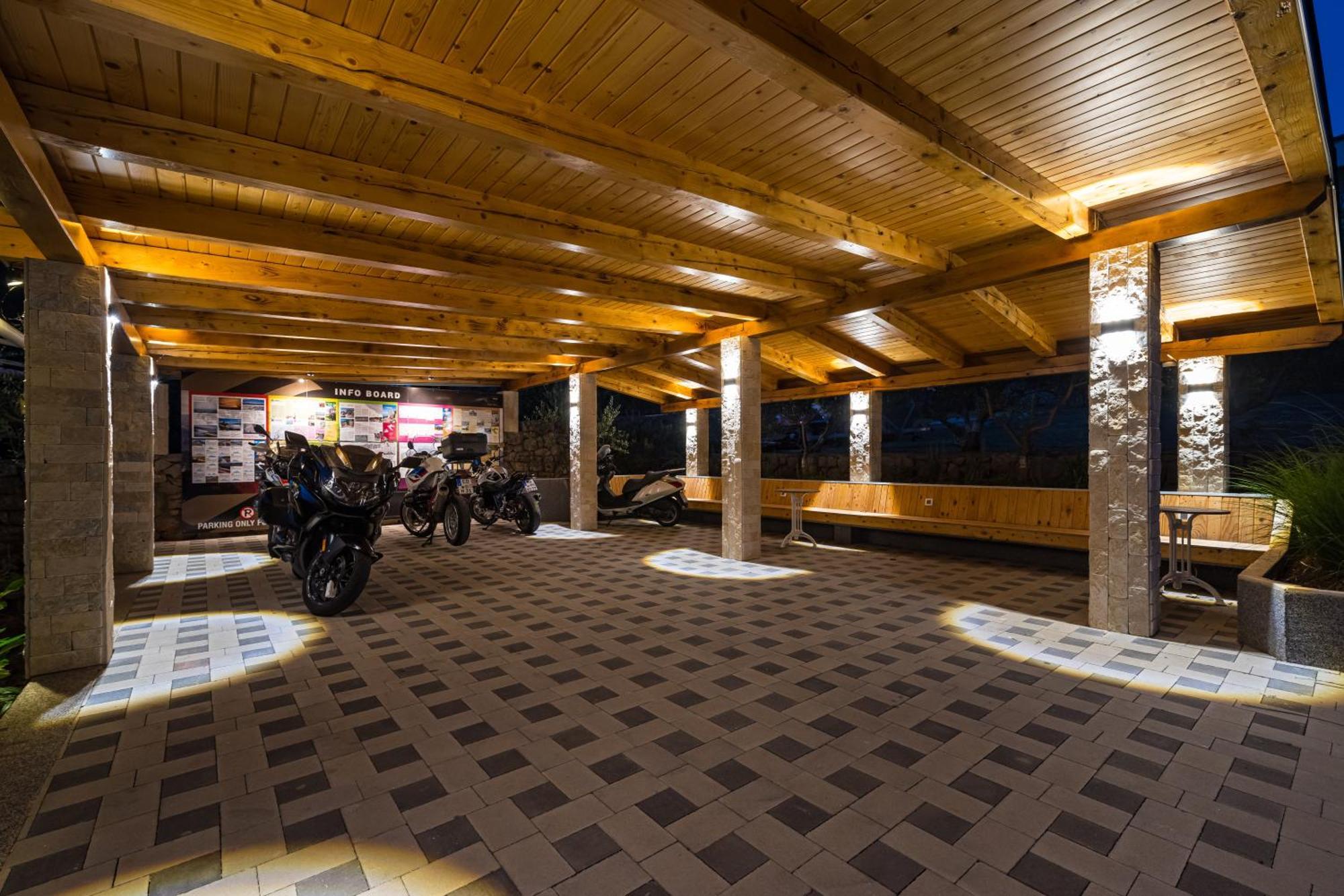 Hotel Vicko Starigrad Paklenica Exterior photo