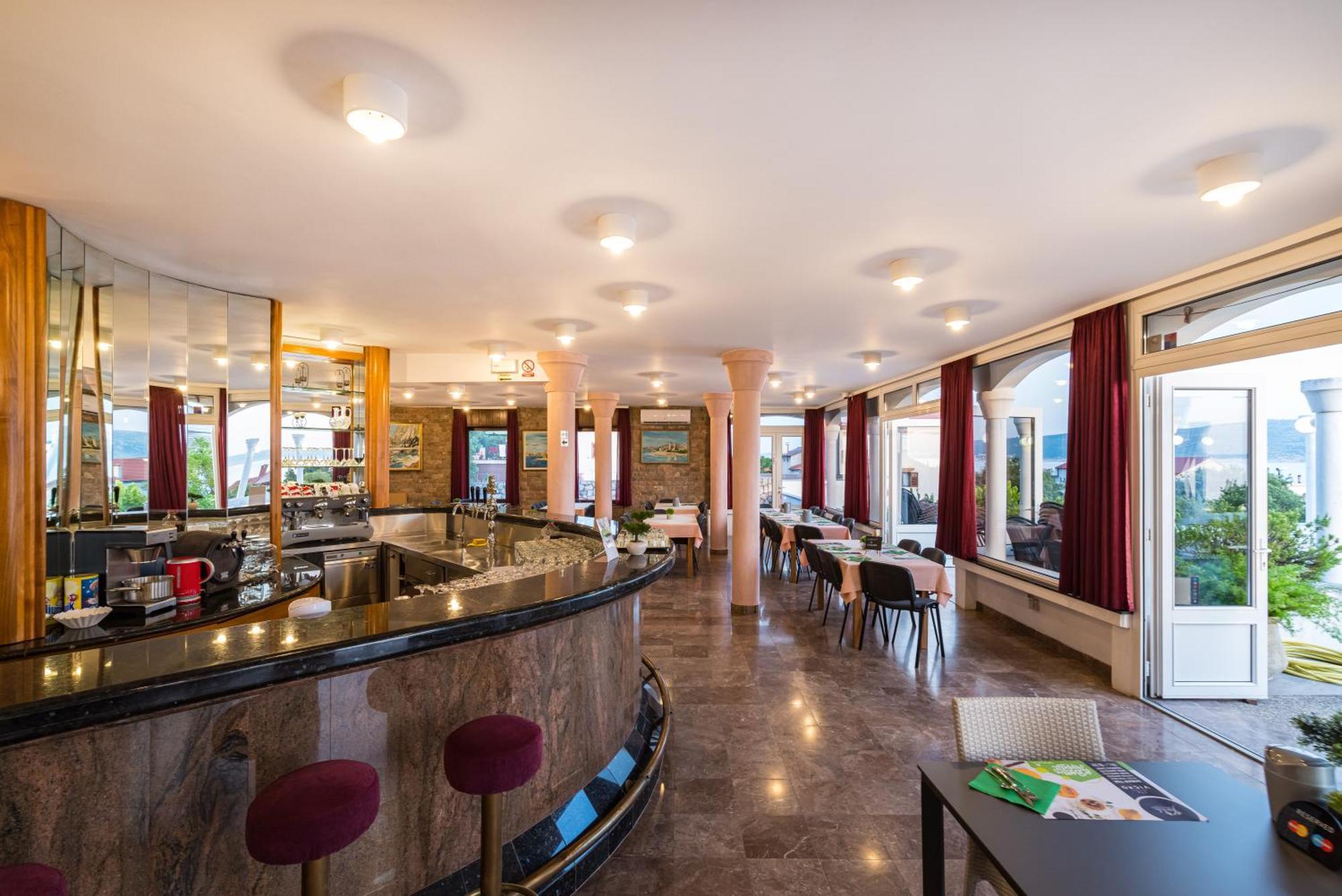 Hotel Vicko Starigrad Paklenica Exterior photo